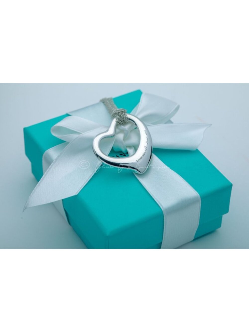 Tiffany & Co. Necklace Large Open Heart Mesh Pendant 36mm in Silver Retail $1900 - Picture 8 of 9